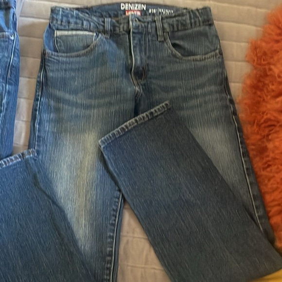 2 pair of Levi’s. Skinny fit 216. Size 16 regular. - Picture 5 of 7